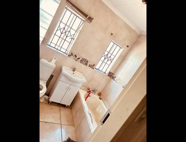 3 BEDROOM HOUSE FOR SALE IN MAYBERRY PARK